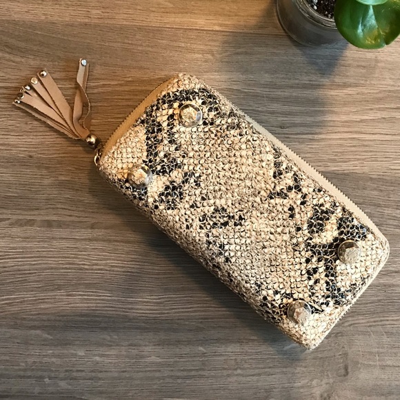 Vintage 1950’s stamped clutch purse mint condition - Picture 6 of 7